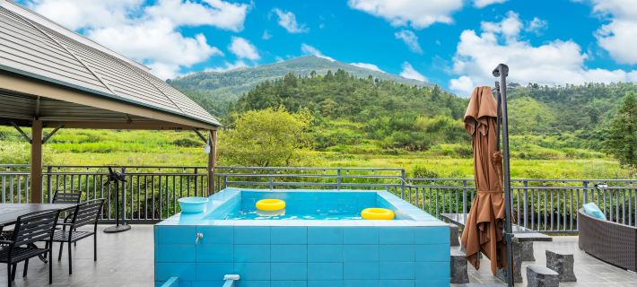 夢仙河畔·270°觀山景温泉リゾート美宿（望仙谷観光地） 上饒のホテル