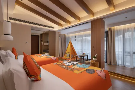 Swan Lake Inviting Moon Paviloin Hotel（Taierzhuang Ancient City Scenic Area） Отели рядом с достопримечательностью «Taierzhuang Ancient Town»