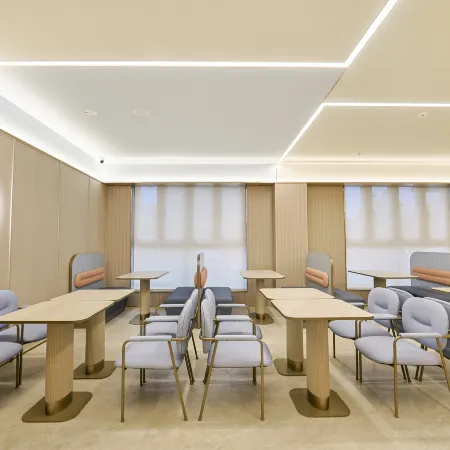 Hanting Hotel (Songjianghe Town, West Changbai Mountain Station)
