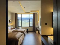 Yunmanshan Luxury Homestay (Feilai Temple Scenic Area) Hotels in Deqin