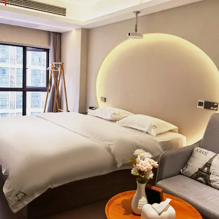Yuanzhiwu Homestay (Changde Happy City Railway Station)