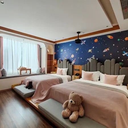 Mount Qingcheng Liuhe · Bisu Wenquan Homestay