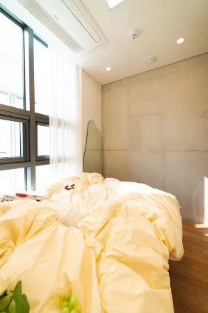 Hongik Univ. Station Maison de Wave #4