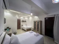 Cheristo Pyramids View Inn