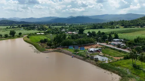 Unclesaithecamp Hotels in Dan Chang District