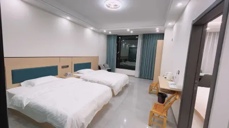 Badong Yunhai Qingfeng Homestay Отели рядом с достопримечательностью «Badonglvcongpo Ski Field»