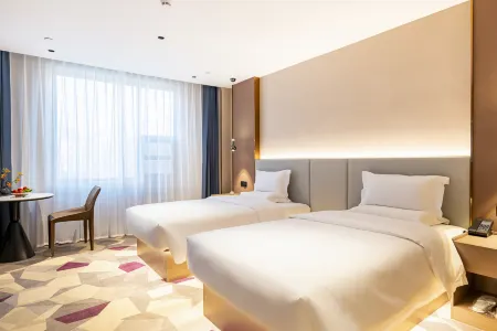 Dashun Hotel (Jinan Changqing University Road Branch) Отели рядом с достопримечательностью «Shandong Labour Vocational and Technology College (2nd Ring Road East)»