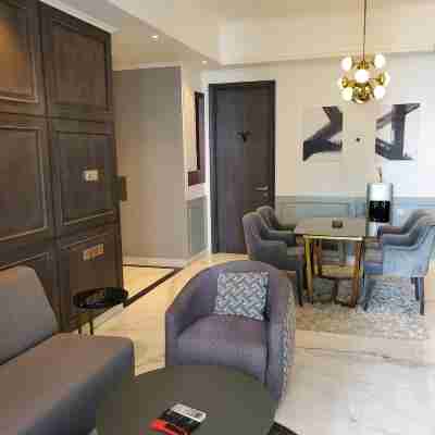 Central Royal Apartments by Emily in Jakarta Rooms