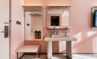 HanTing Hotel (Hohhot Saihan Inner Mongolia International Exhibition Center)