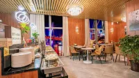 Shanqi Houshe High-altitude Riverview Hotel (Chongqing Beibin Road Yujia Wharf)
