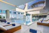 Grand Millennium Al Wahda Hotel and Executive Apartments Abu Dhabi - 5 ดาว