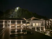Xianju Jun Man Lei Di Sen Manor