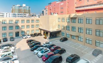 Xuchang Tangyue Mercure Hotel (Pang Donglai Times Square)