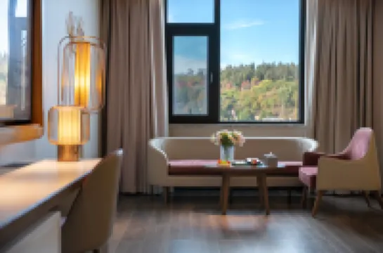 Crystal Orange (Dali Erhai Park)