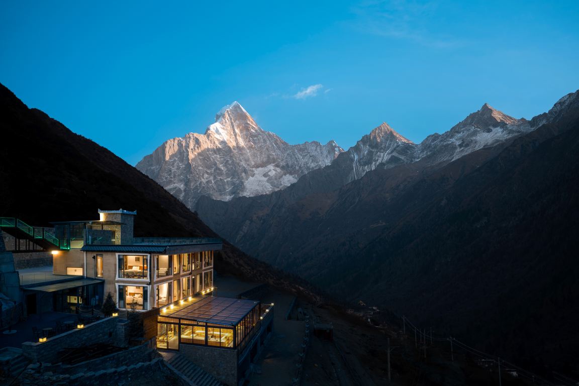 Yueshan Four Seasons Homestay