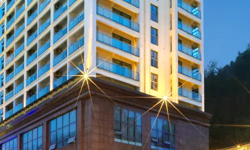 FIRSTHOTSPRINGHOTEL
