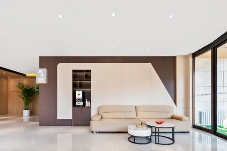 Homeinn Ease Hotel (Harbin Zhonghua Baroque Antarctic Wholesale Market) Отели рядом со станцией Binjiang Railway Station