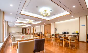 Xiongan Henseng Hotel (Xiong'an New District Baiyangdian High-speed Railway Station)