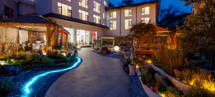 Yuncijian Private Hot Spring Homestay (Emeishan Baoguo Temple Tourist Center) Ξενοδοχεία στην πόλη Εμέισαν