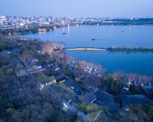 Xixia Xiaozhu Boutique Hote(Xihu Duanqiao shop)） Hotels near 白堤