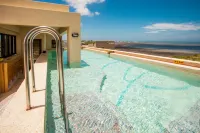 Oasis Hotel - Ocean View