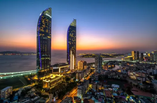 Qinghaiwan Sea View Apartment (Xiamen University Shimao Twin Towers Branch)