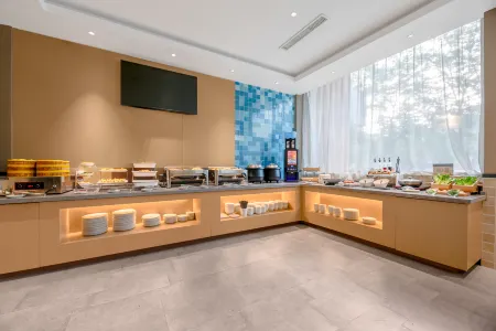 Homeinn Hotel (Jiyuan Tiantan Road) Отели рядом с достопримечательностью «The Yellow River Xiaolangdi Scenic Area»