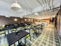 โรงแรมธีมคริสตัล ฮอลิเดย์ - พร้อมอาหารเช้า