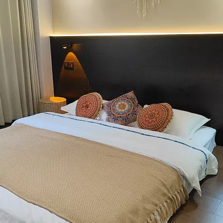 Xinxili Lulan Hotel (Daxin Detian Waterfall Branch)