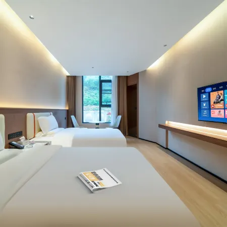 Yanlin Hotel (Xifeng Station)