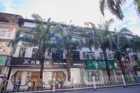 Hotel construction in Yingjiang