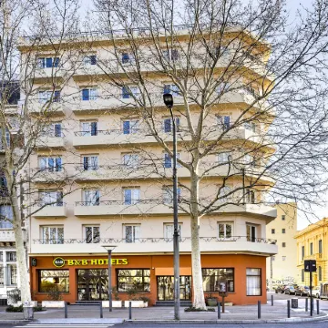 B&B Hotel Perpignan Centre Отели рядом с достопримечательностью «Romanesque Sculpture Center»