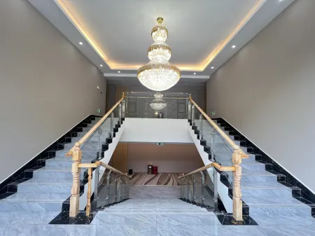 Yadong Shanghai Huayuan Hotel