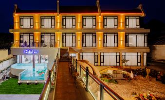 Hai Qianxun Boutique Resort & Hotel (Tiger Stone Seaside Park, Beidaihe)