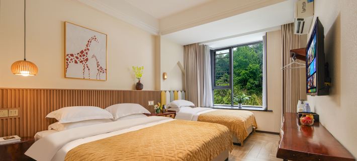 Jinchengjiang Guiyi Homestay Hotel (Hechi Vocational Education Center School) Hotels in Hechi