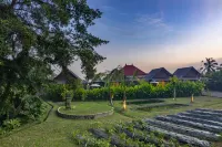 Tiare Villa Hotel dekat Pemandian umum tukad arca
