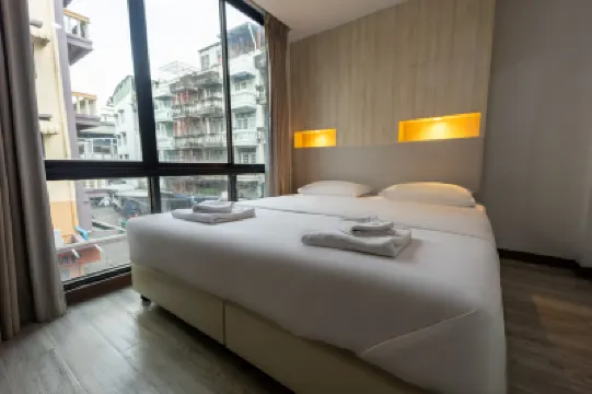 Le Bonheur Poshtel Hotels near Chatuchak Weekend Market