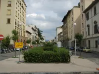 Bright & Modern 4 bedrooms Apartment in Center