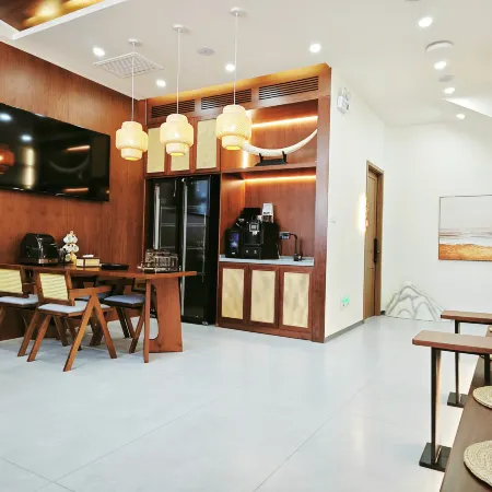 Erguna Yunyi Courtyard B&B