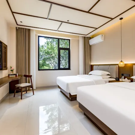 Poina Huishe Chain Hotel (Yingjiang Yinghu Park Store)