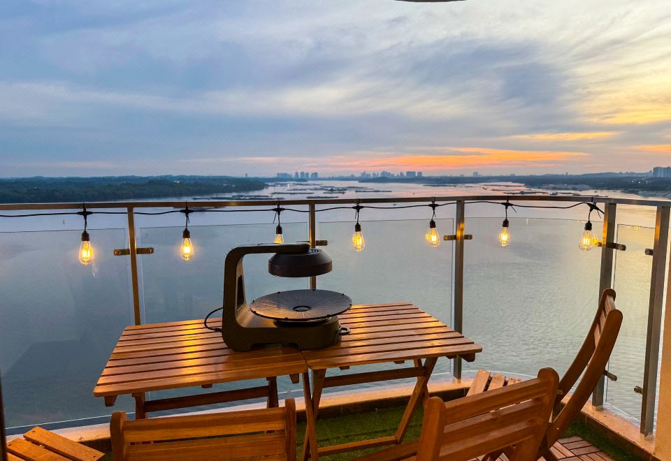 Country Garden Seaview Suite by Nest Home at Danga Bay