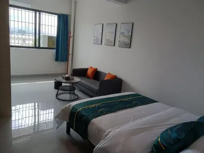 Fengchao Apartment Hotels near Xinhui Jinlongli Chenpi Ancient Village