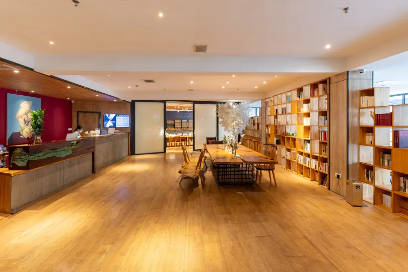 Guangzhou Tunan Live Art Hotel