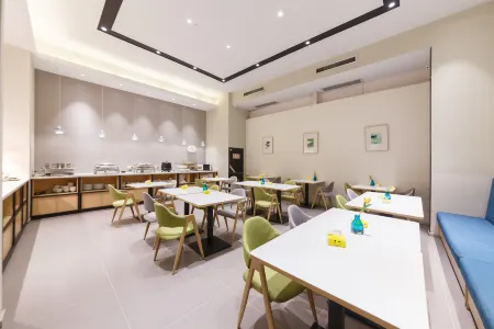 Homeinn Selected Hotel (Xi'an North Railway Station Fengcheng 9th Road Administrative Center) Отели рядом с достопримечательностью «Xi'an International Convention and Exhibition Center»