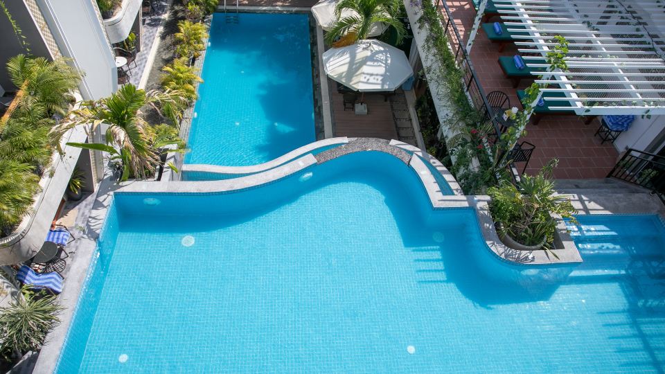 Cambana La Riviere Hotel