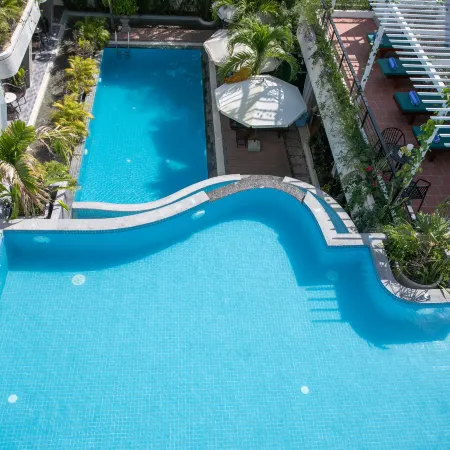 Cambana La Riviere Hotel