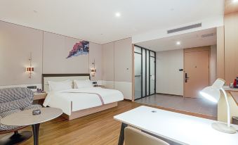Qian Hotel (Langfang High-Speed Railway Station Anci Wanda)