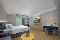 7Days Premium Hotel (Shaya People's Square Branch) فنادق في شايا