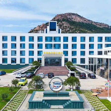 Rongcheng Fengqi Coast Holiday Hotel (Shendiao Wild Animal Nature Reserve)