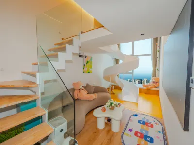 Lanriyuehai LOFT Seaview Beauty Su (Rizhao Vientiane Hui Branch) Hotels near TOREAD